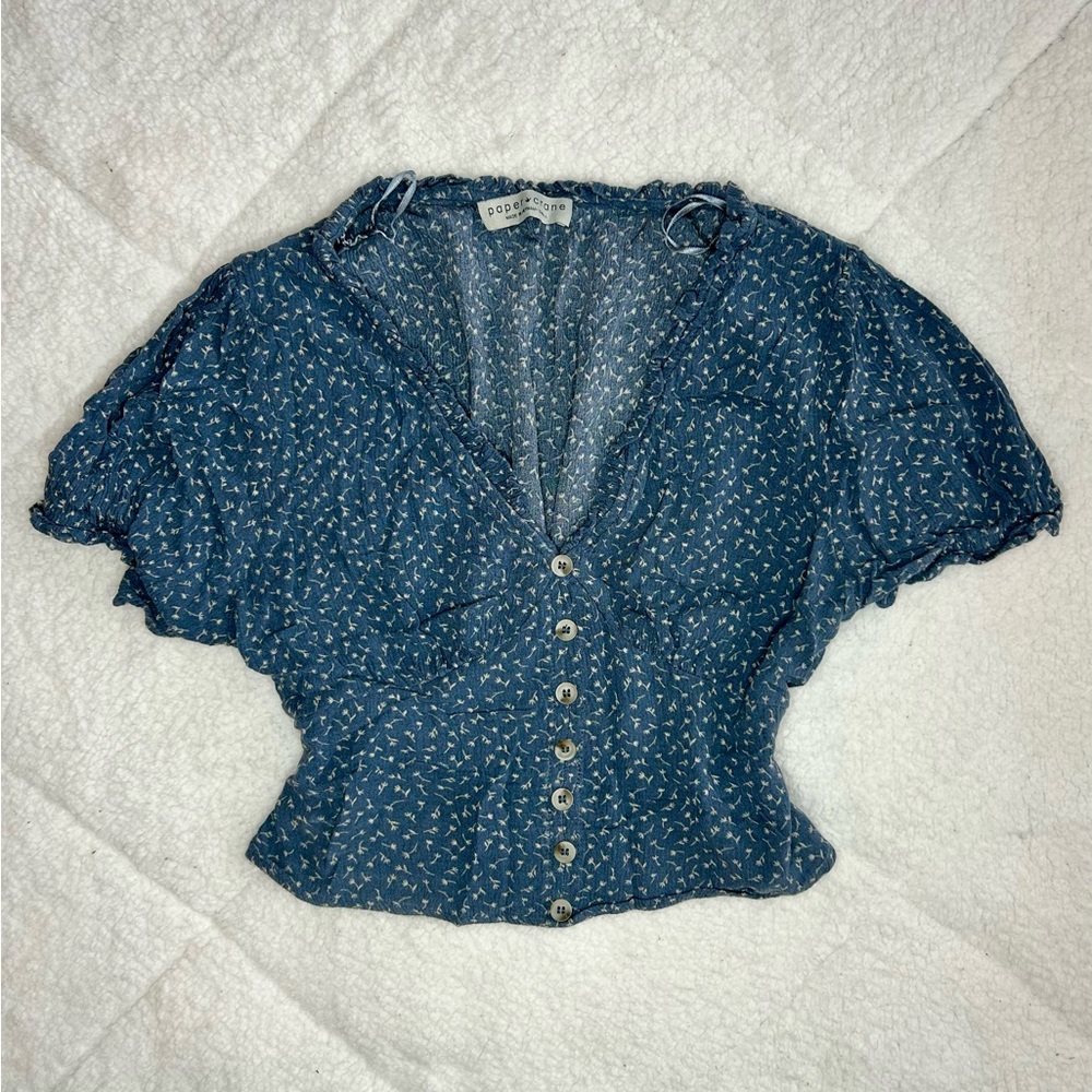 PAPER CRANE Blue Floral Button-Up Top